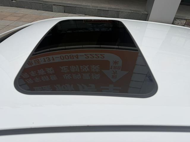 Toyota Corolla 2023, фото 16