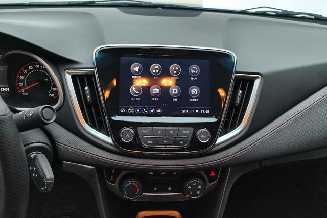 Chevrolet Onix 2022, фото 15