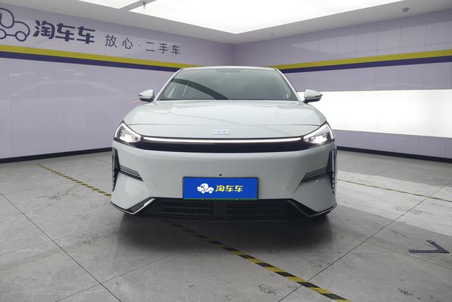 Geely Galaxy L6 2025, фото 3