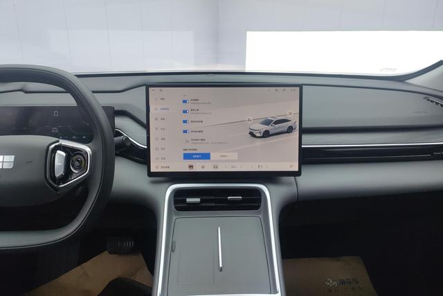 Geely Galaxy L6 2025, фото 15