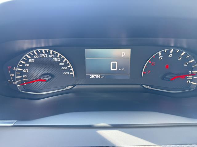 Peugeot 2008 2022, фото 14