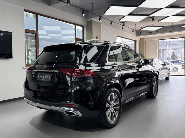 Mercedes-Benz GLE 2023, фото 6
