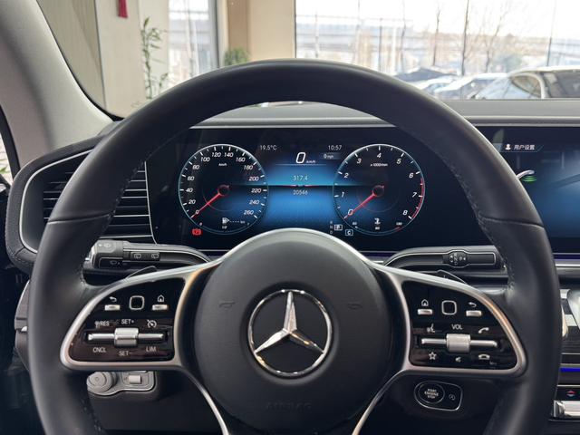 Mercedes-Benz GLE 2023, фото 11
