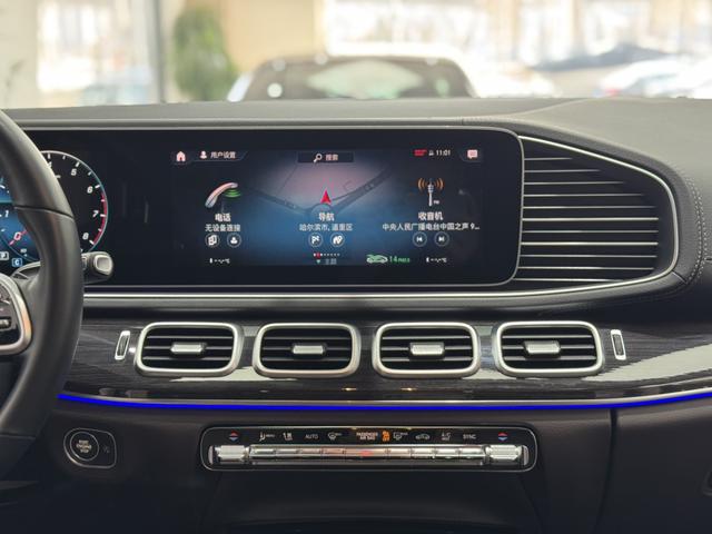 Mercedes-Benz GLE 2023, фото 17