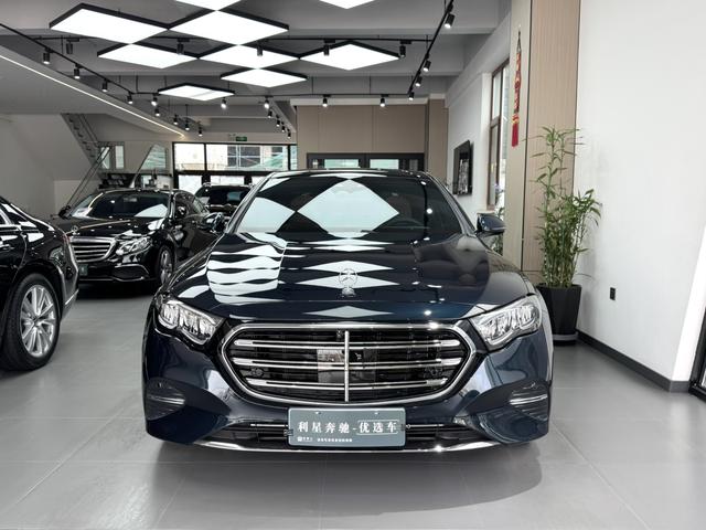 Mercedes-Benz E-Class 2025, фото 2