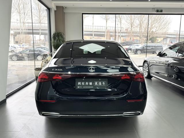 Mercedes-Benz E-Class 2025, фото 5