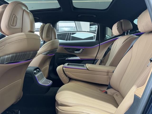 Mercedes-Benz E-Class 2025, фото 14