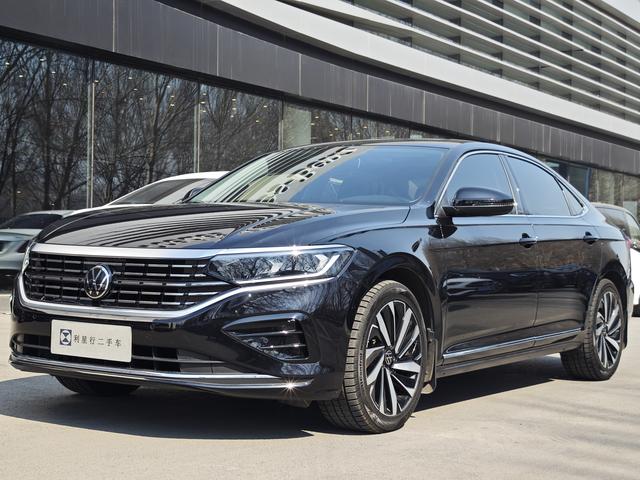 Volkswagen Passat 2022, фото 2
