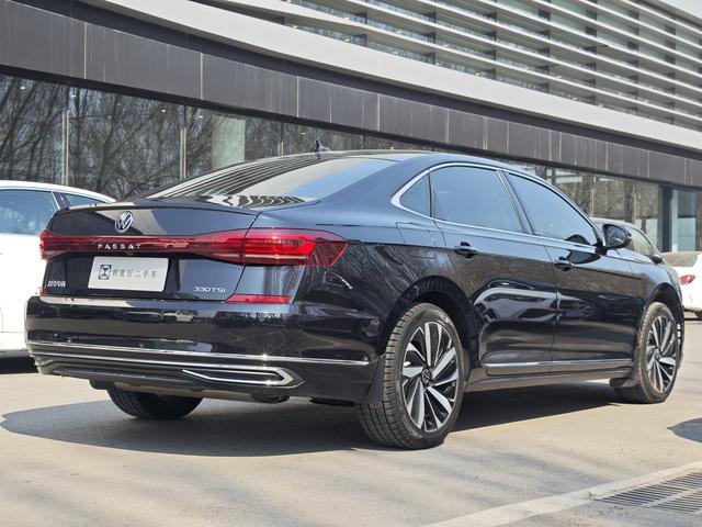 Volkswagen Passat 2022, фото 5