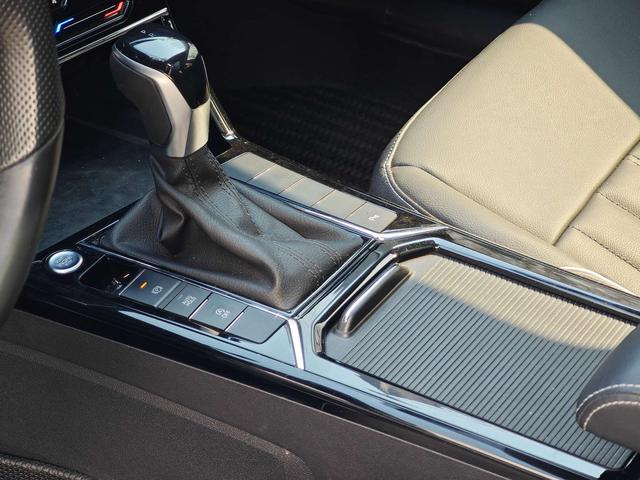 Volkswagen Passat 2022, фото 14