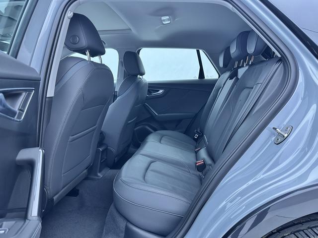 Audi Q2L 2024, фото 16