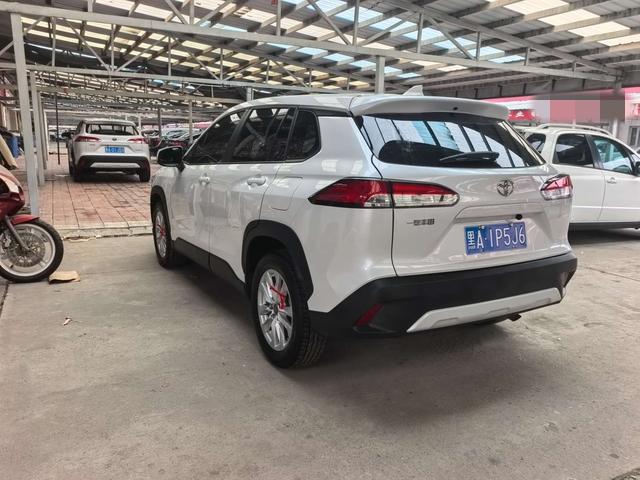 Toyota Corolla Cross 2023, фото 4