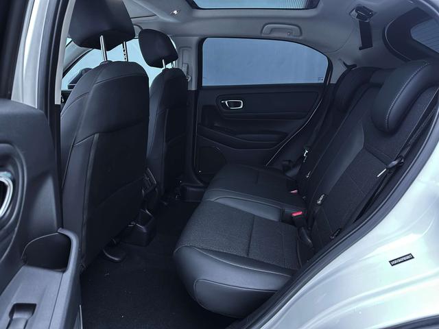 Honda Vezel 2023, фото 16