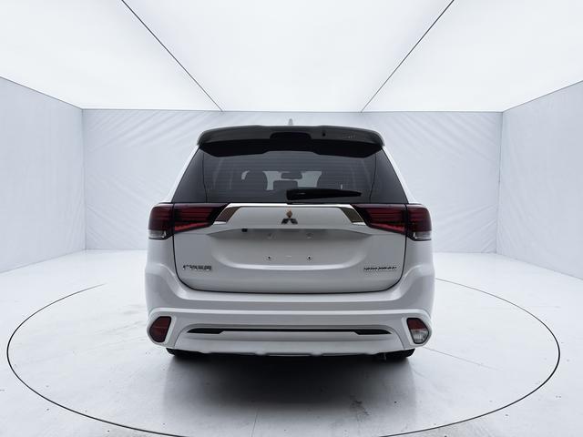 Mitsubishi Outlander 2021, фото 5