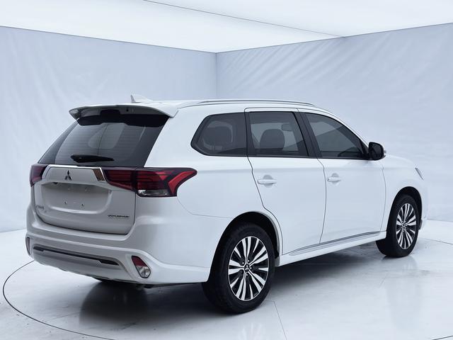 Mitsubishi Outlander 2021, фото 6