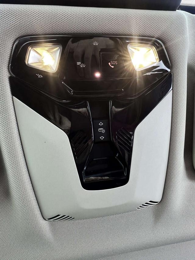 BMW X1 2023, фото 17