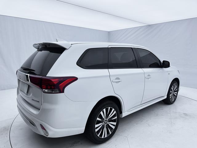 Mitsubishi Outlander 2021, фото 4