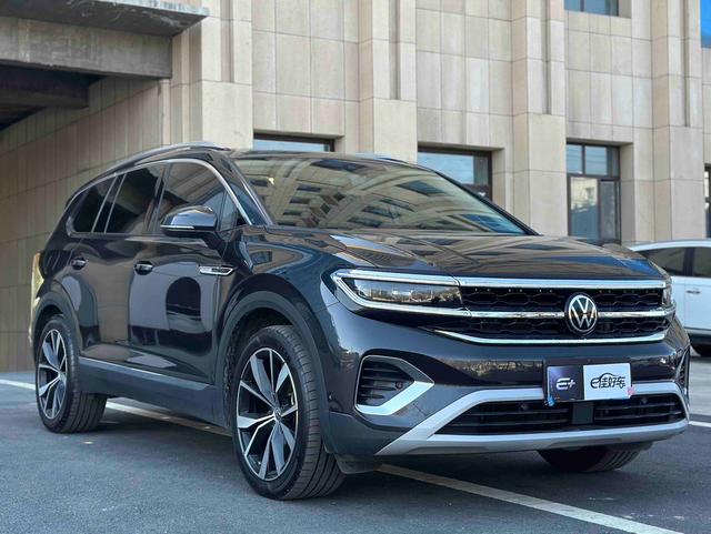 Volkswagen Tiguan 2023, фото 3