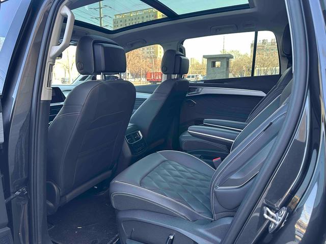 Volkswagen Tiguan 2023, фото 5