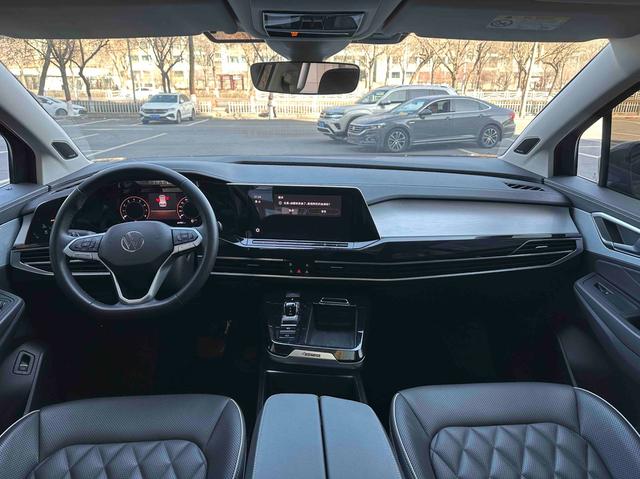 Volkswagen Tiguan 2023, фото 6
