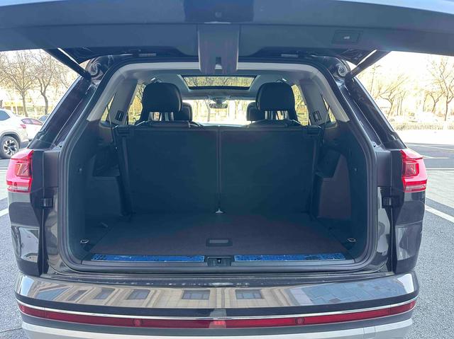 Volkswagen Tiguan 2023, фото 12