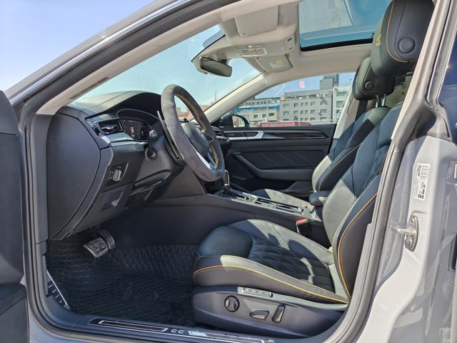 Volkswagen CC 2023, фото 4