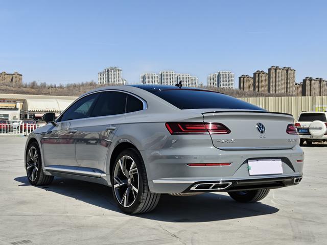 Volkswagen CC 2023, фото 9