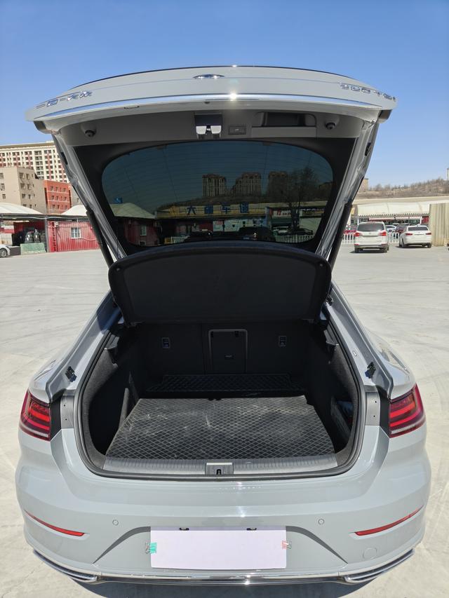 Volkswagen CC 2023, фото 10