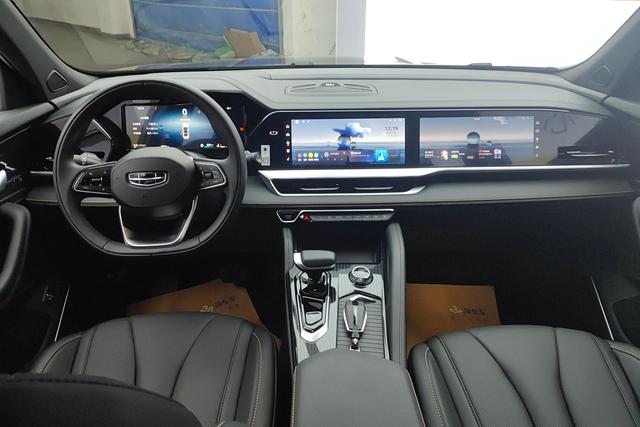 Geely Xingyue L 2024, фото 14