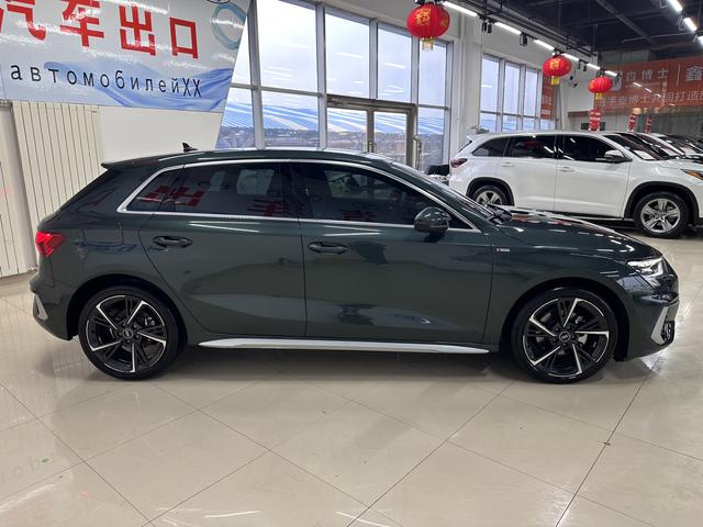 Audi A3 2023, фото 4