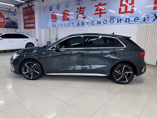 Audi A3 2023, фото 6