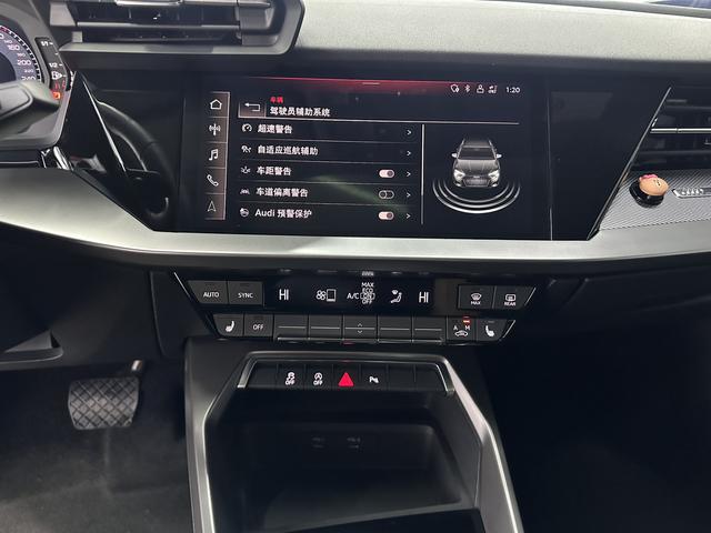 Audi A3 2023, фото 11