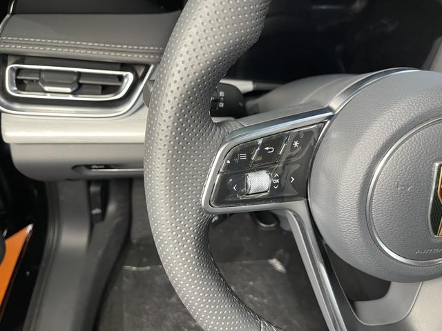 Hongqi H5 2025, фото 9