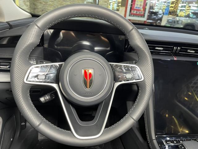 Hongqi H5 2025, фото 12