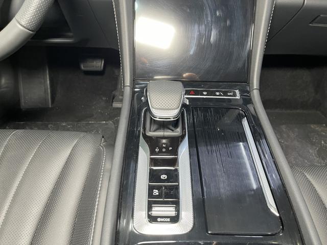 Hongqi H5 2025, фото 13