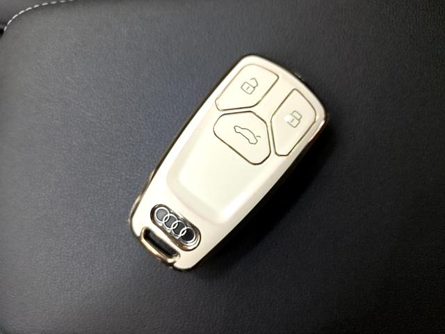 Audi A4L 2022, фото 18