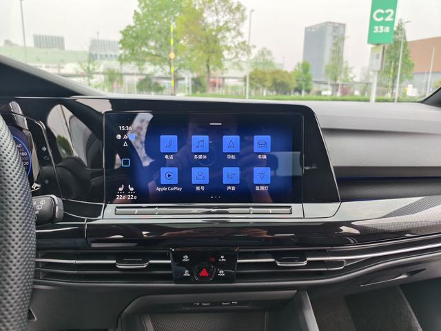 Volkswagen Golf 2023, фото 15