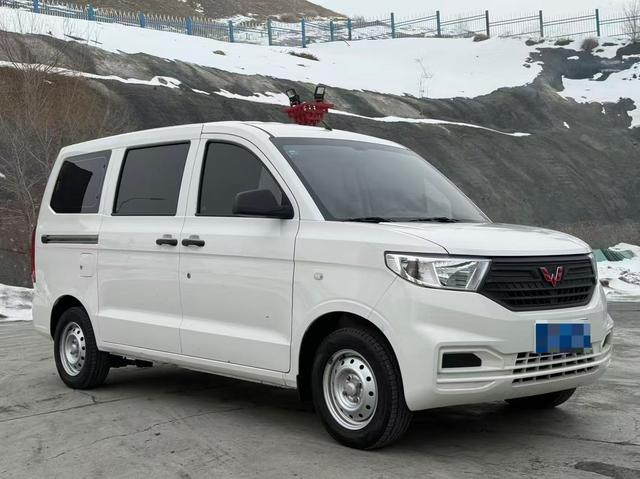 Wuling Hongguang V 2022, фото 3