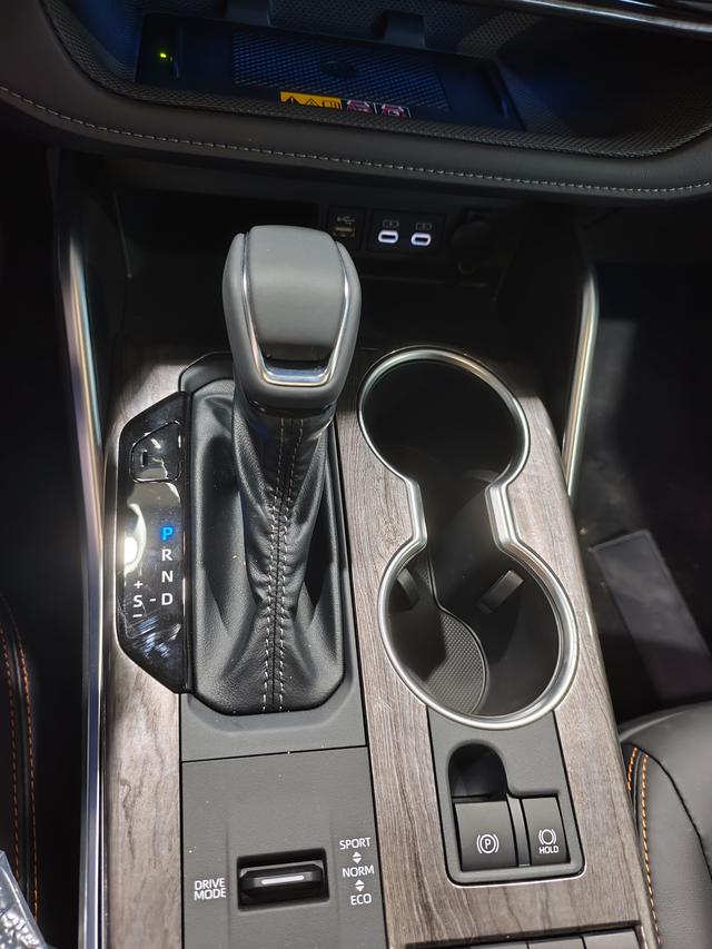 Toyota Crown 2024, фото 14