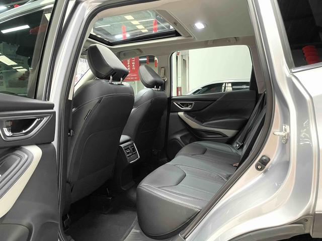 Subaru Forester 2022, фото 9