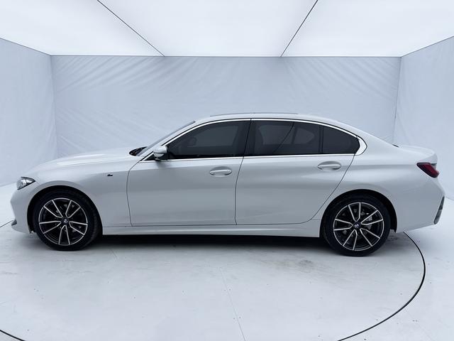 BMW 3 2023, фото 10