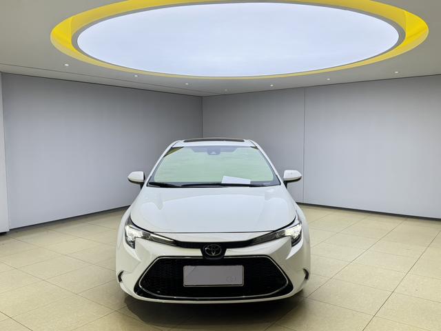 Toyota Corolla 2022, фото 2