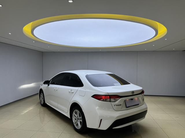Toyota Corolla 2022, фото 4