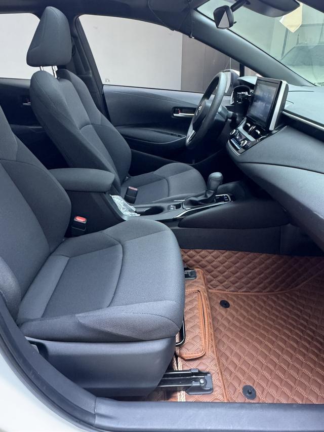 Toyota Corolla 2022, фото 11