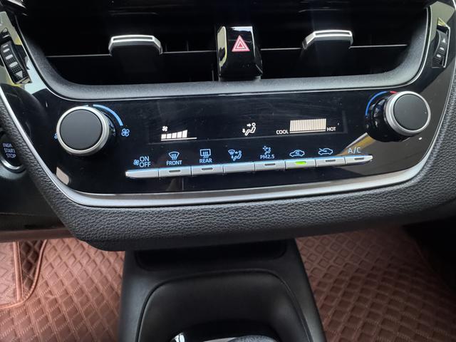 Toyota Corolla 2022, фото 16