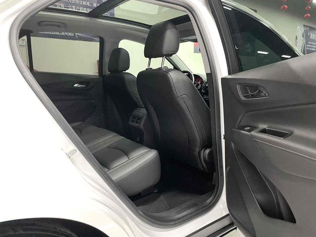 Chevrolet Equinox 2022, фото 15
