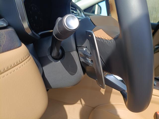 Jaguar XFL 2025, фото 7