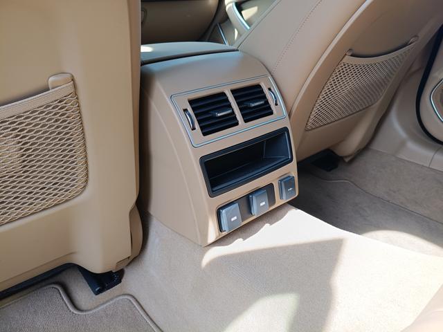 Jaguar XFL 2025, фото 9