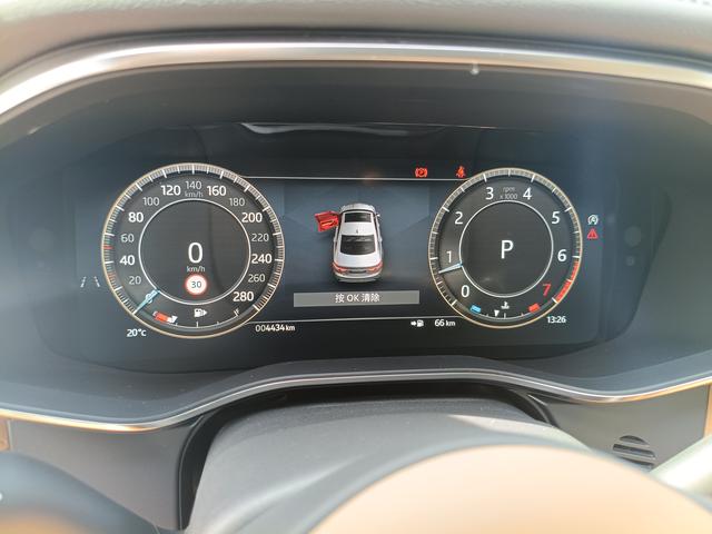 Jaguar XFL 2025, фото 10