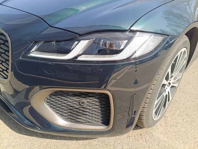 Jaguar XFL 2025, фото 17